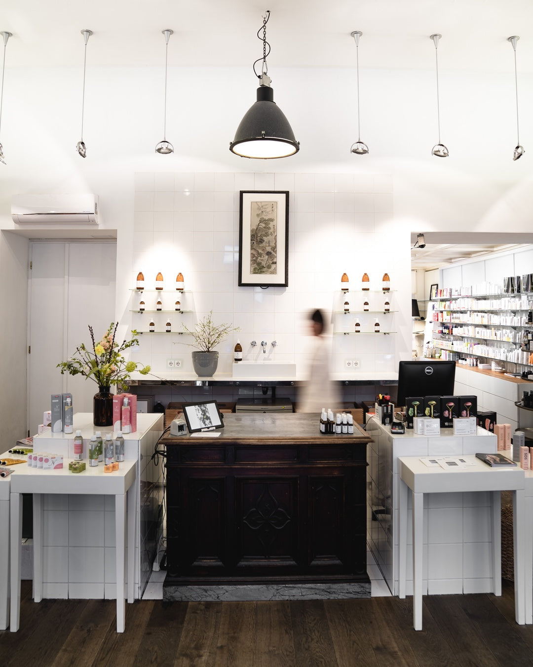 Die Saint Charles Apothekenwelt in Wien entdecken!